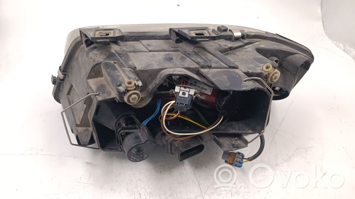 Audi A6 S6 C5 4B Lampa przednia 9DR15133300