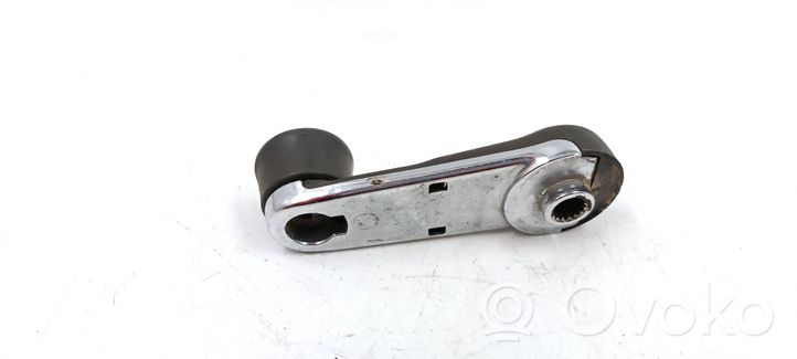 Volkswagen PASSAT B5 Rear door window winding handle 