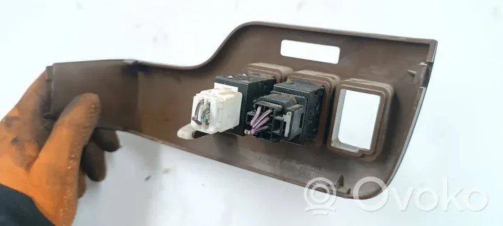 Subaru Legacy Interrupteur antibrouillard 