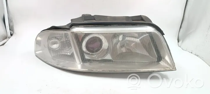 Audi A4 S4 B5 8D Lampa przednia 8D0941004