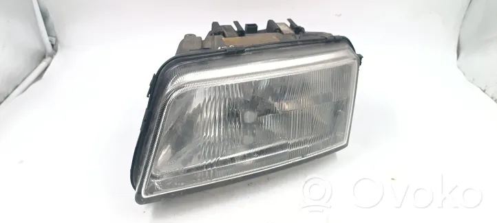 Audi A4 S4 B5 8D Lampa przednia 8D0941003E