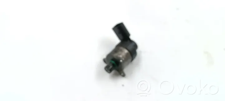 BMW 3 E46 Fuel pressure sensor 828400560