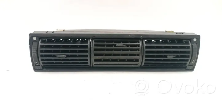 Audi 100 S4 C4 Griglia di ventilazione centrale cruscotto 4A1820951