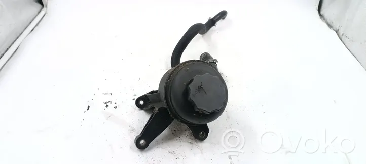 Mercedes-Benz E W211 Power steering fluid tank/reservoir A2034600083