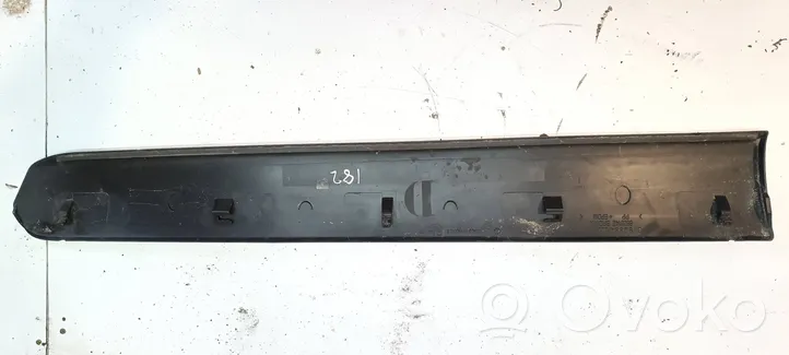 Volvo XC70 Priekšpusē durvju dekoratīvā apdare (moldings) 8620142
