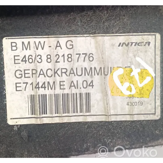 BMW 3 E46 Moldura de la rueda de repuesto 8218776