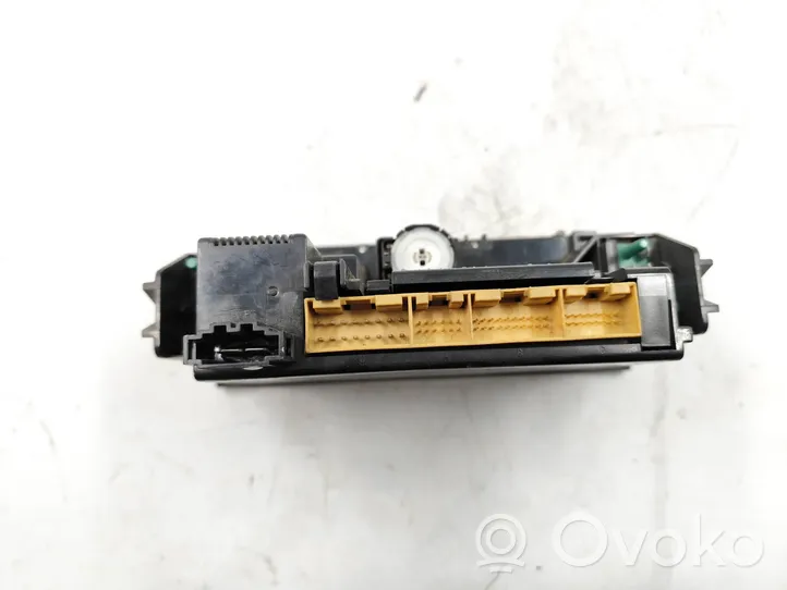 Audi A4 S4 B5 8D Climate control unit 8D0820043P