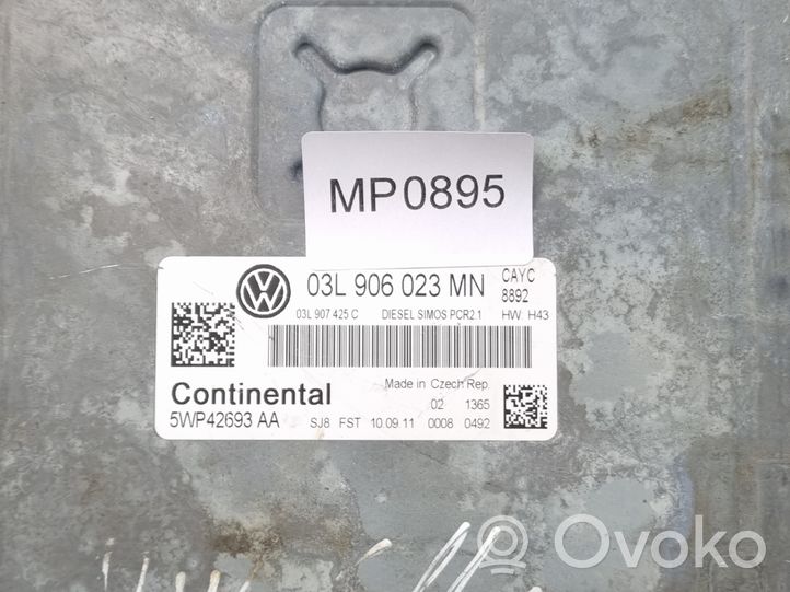 Volkswagen Golf VI Calculateur moteur ECU 03L906023MN