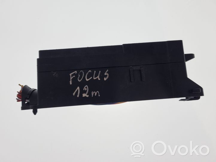 Ford Focus Ramka / Moduł bezpieczników 55FK1160C