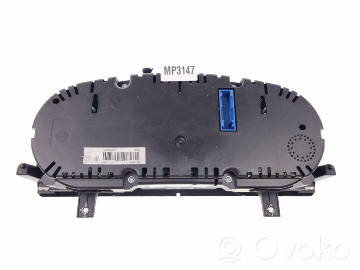 Volkswagen PASSAT B7 Speedometer (instrument cluster) 3AA920870A