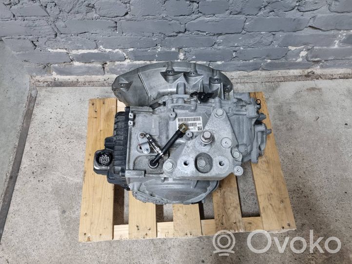 Chrysler Pacifica Automatic gearbox P68166504AD