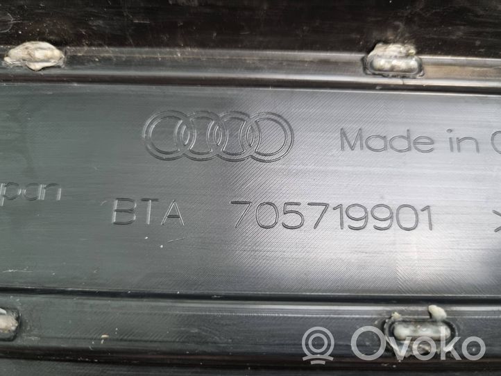 Audi A4 S4 B9 Maskownica / Grill / Atrapa górna chłodnicy 8W0853651DF