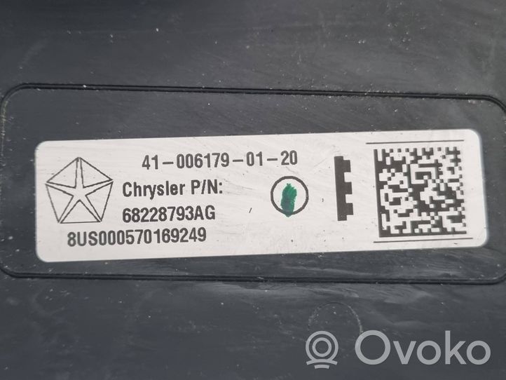 Chrysler Pacifica Tavaratilan kannen avaamisen ohjausyksikkö 68228793AG