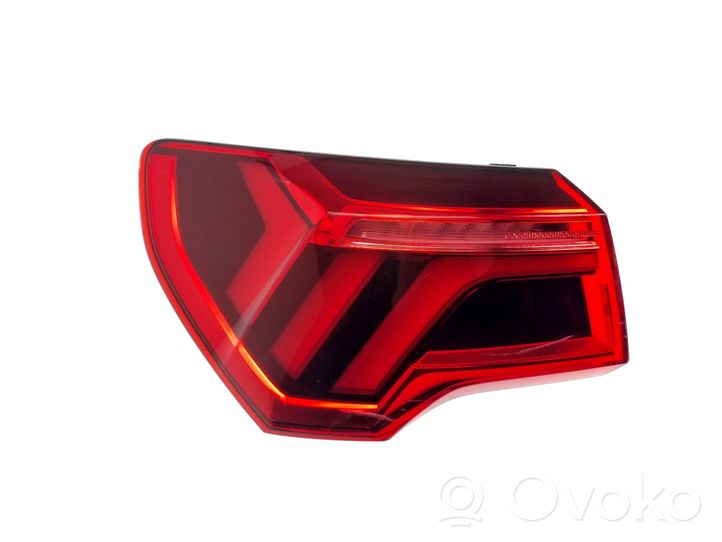 Audi Q3 F3 Lampa tylna 83A945091