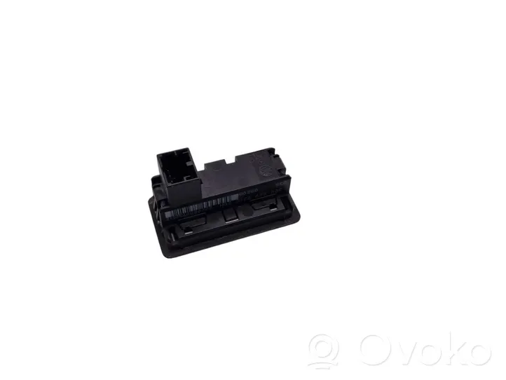 Audi Q7 4L Bouton interrupteur ouverture du coffre 3D0959831C