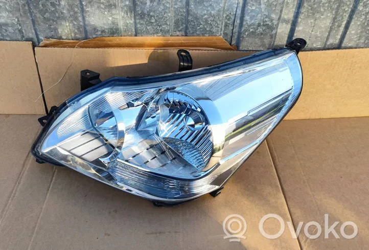 Toyota Verso Phare frontale 811500F100