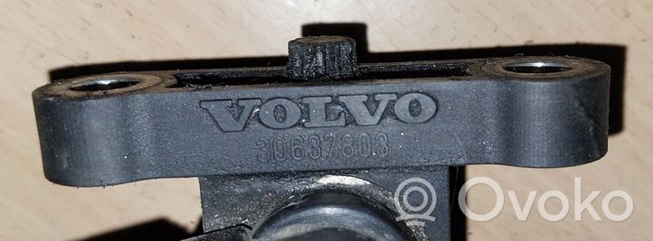 Volvo V70 Czujnik położenia wału korbowego 30637803