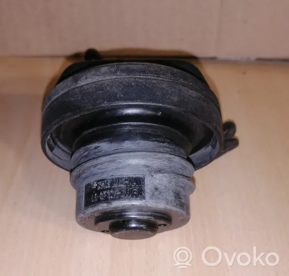 Volvo S60 Fuel tank filler cap 