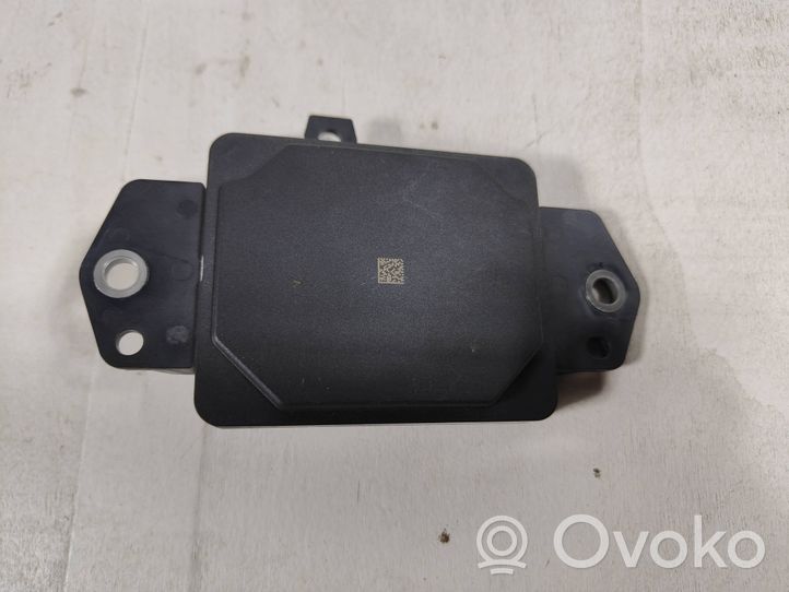 Toyota Yaris XP210 Radar / Czujnik Distronic 882100D040