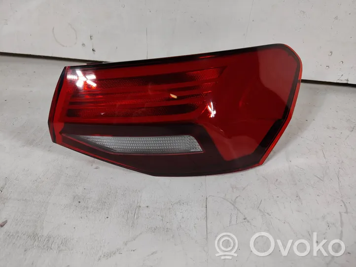 Audi A3 8Y Lampy tylnej klapy bagażnika 8Y0945070