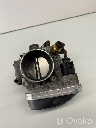 Opel Zafira B Throttle valve 55560398