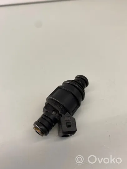 Opel Vectra C Injecteur de carburant 5WK93151