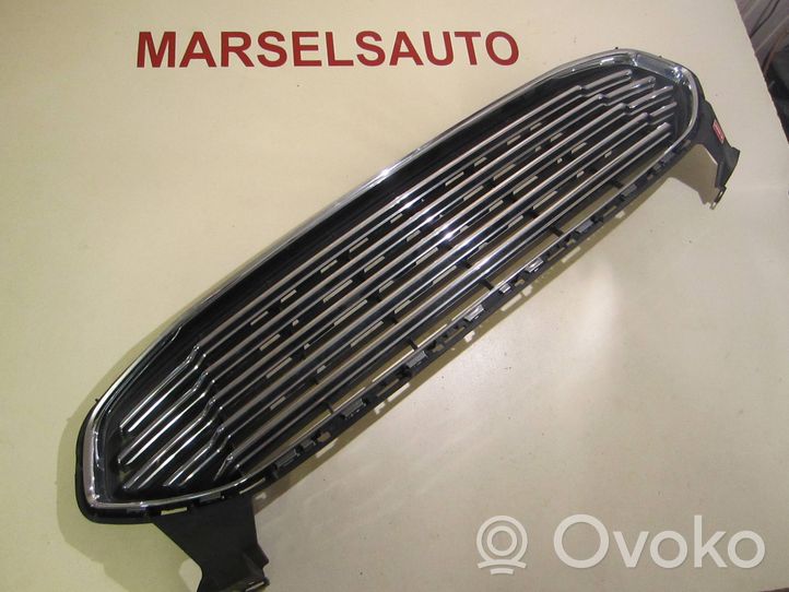 Ford Mondeo MK V Grille calandre supérieure de pare-chocs avant DS738150JZW