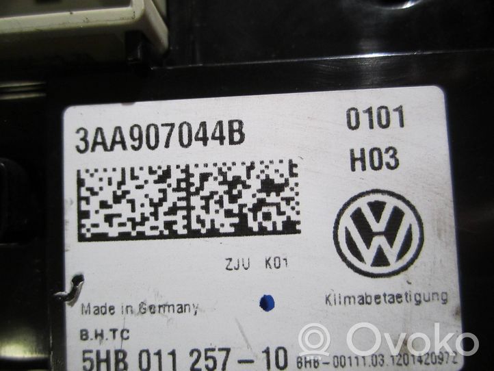 Volkswagen PASSAT B7 Ilmastoinnin ohjainlaite 3AA907044B