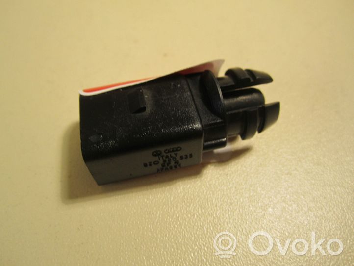 Volkswagen PASSAT B6 Sonde température extérieure 8Z0820535