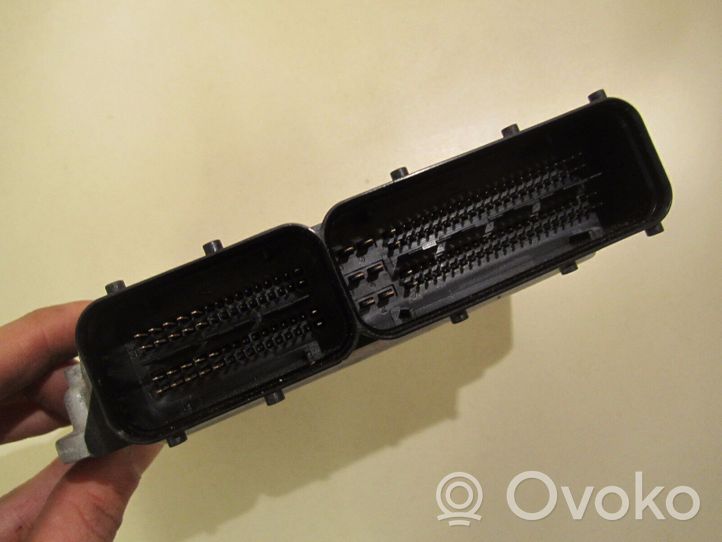 Volkswagen Polo IV 9N3 Sterownik / Moduł ECU 045906013E