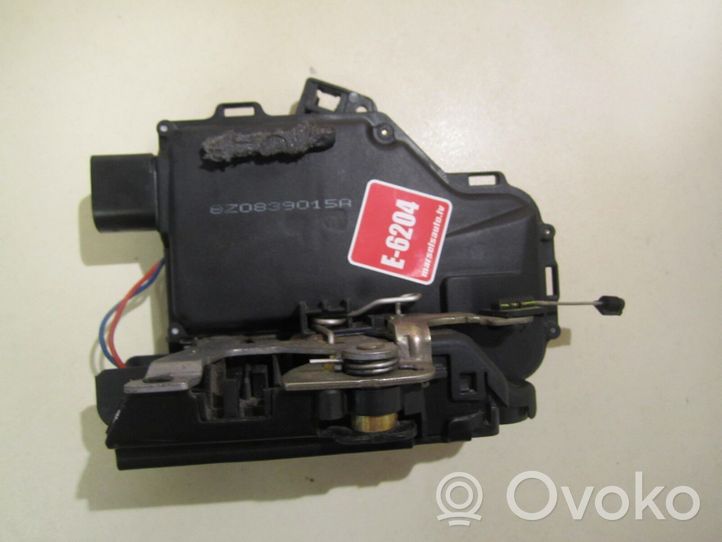 Audi A2 Zamek drzwi tylnych 8Z0839015A