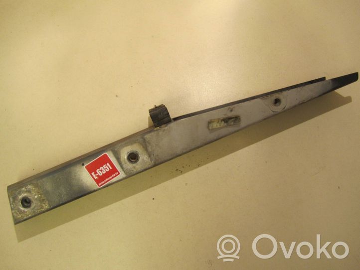 Audi A2 Support de montage d'aile 8Z0805092A