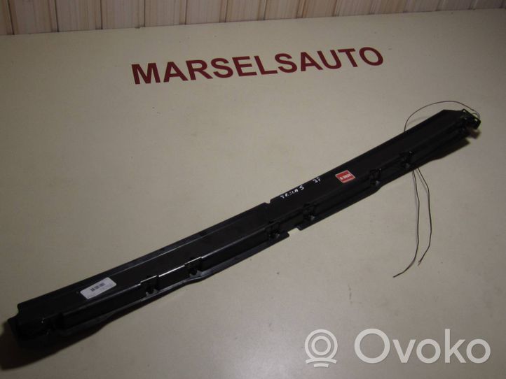 Tesla Model S Luci posteriori del portellone del bagagliaio 600591700E