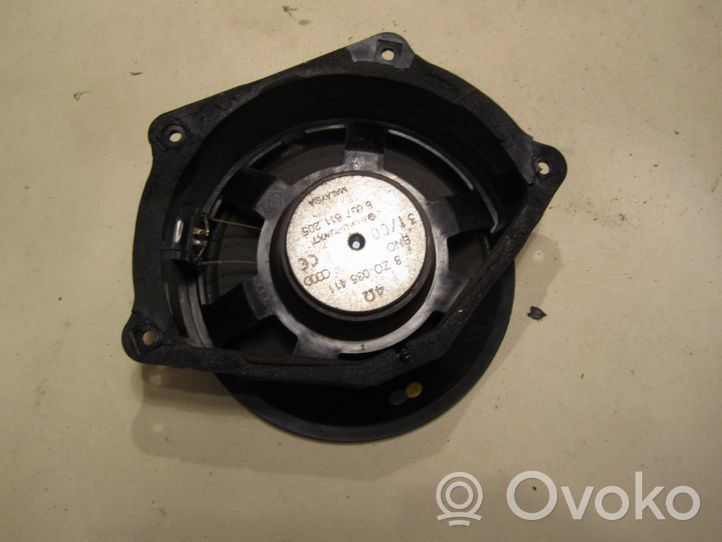 Audi A2 Garsiakalbis (-iai) priekinėse duryse 8Z0035411