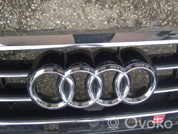 Audi A8 S8 D5 Atrapa chłodnicy / Grill 4N0853651A