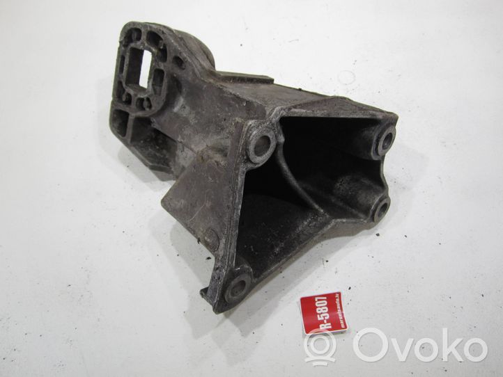 Audi 80 90 S2 B4 Support, suspension du moteur 8A0199307B