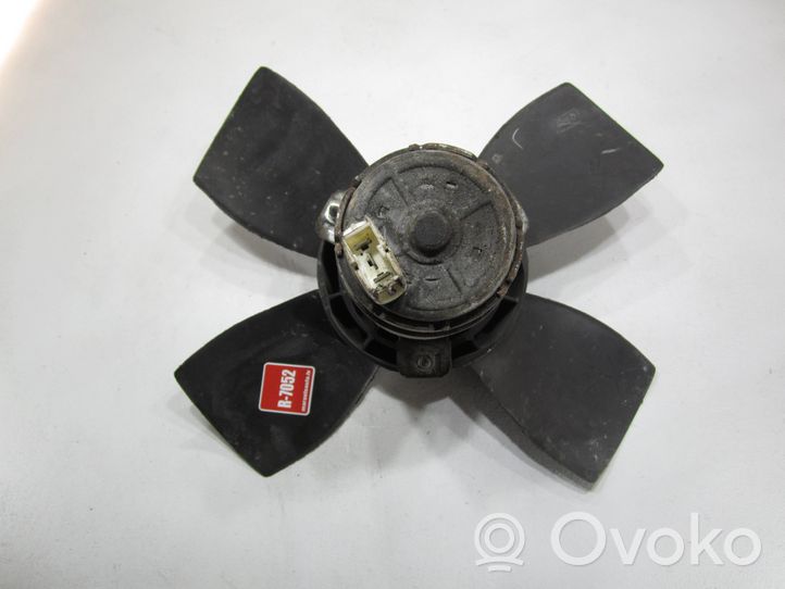 Audi Coupe Convogliatore ventilatore raffreddamento del radiatore 443959455K