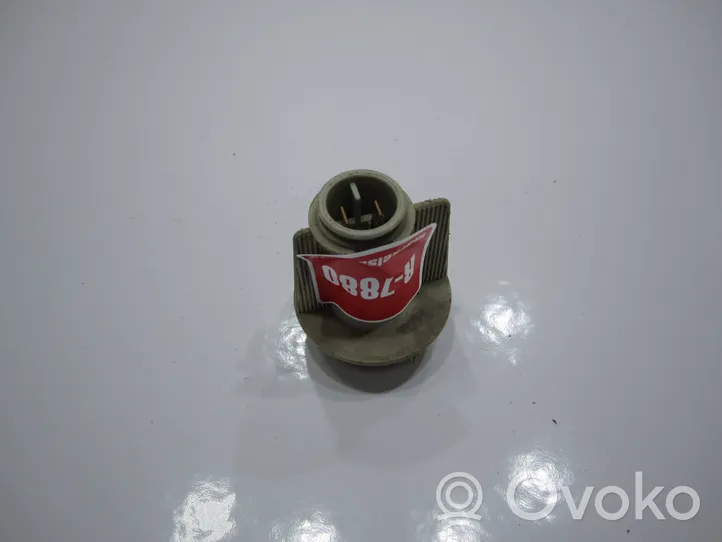 Volkswagen PASSAT B5 Element lampy przedniej 3B0953123B