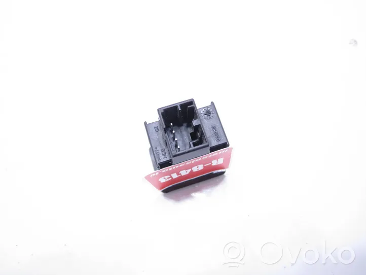 Volkswagen Golf VI Connettore plug in AUX 5M0035724