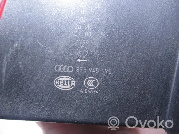 Audi A4 S4 B7 8E 8H Задний фонарь в кузове 8E5945095