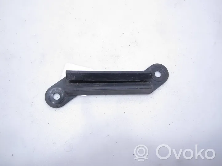 Audi 100 200 5000 C3 Support de montage de pare-chocs avant 443807477B