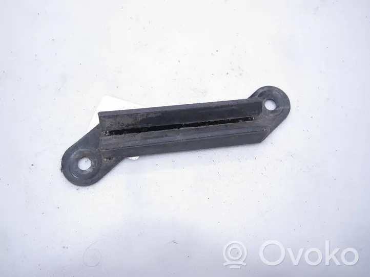 Audi 100 200 5000 C3 Support de montage de pare-chocs avant 443807477B