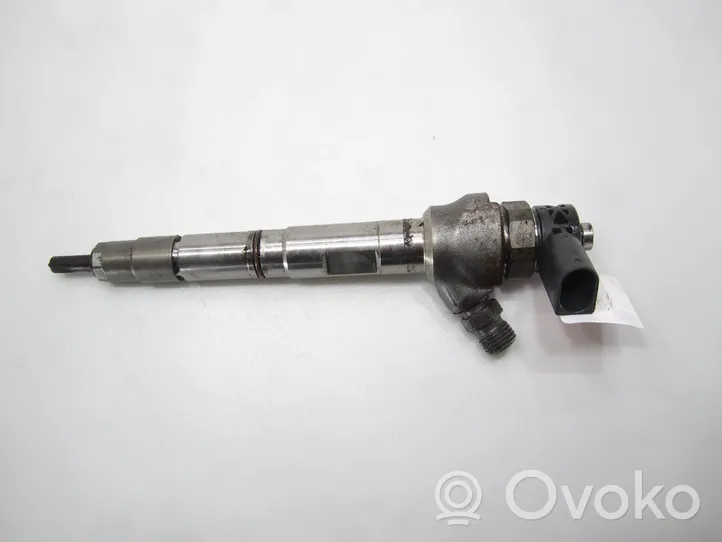 Volkswagen PASSAT B8 Fuel injector 04L130277AC