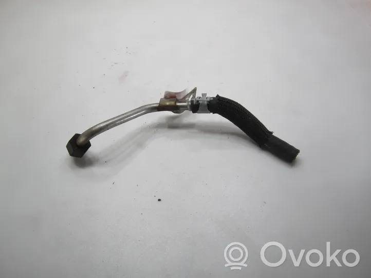 Volkswagen PASSAT B8 Fuel line pipe 04L131582B