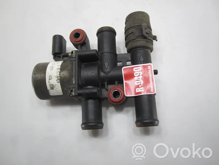 Audi A4 S4 B6 8E 8H Valvola di regolazione del liquido di raffreddamento e del riscaldatore 8E0820035B