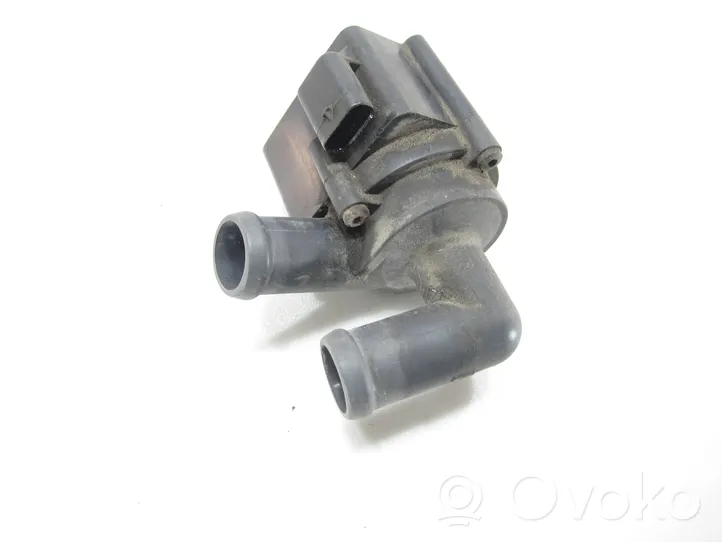 Volkswagen Golf VI Pompe à eau de liquide de refroidissement 5N0965561