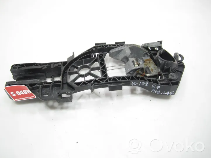 Volkswagen PASSAT B7 Halterung Türgriff hinten 3C0837886J