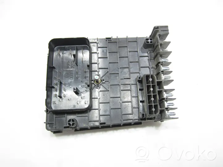 Volkswagen PASSAT B7 Module de fusibles 3C0937125A