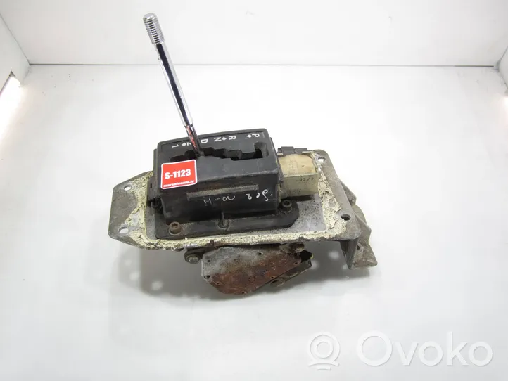 Audi 80 90 B3 Gear selector/shifter (interior) 893713292A