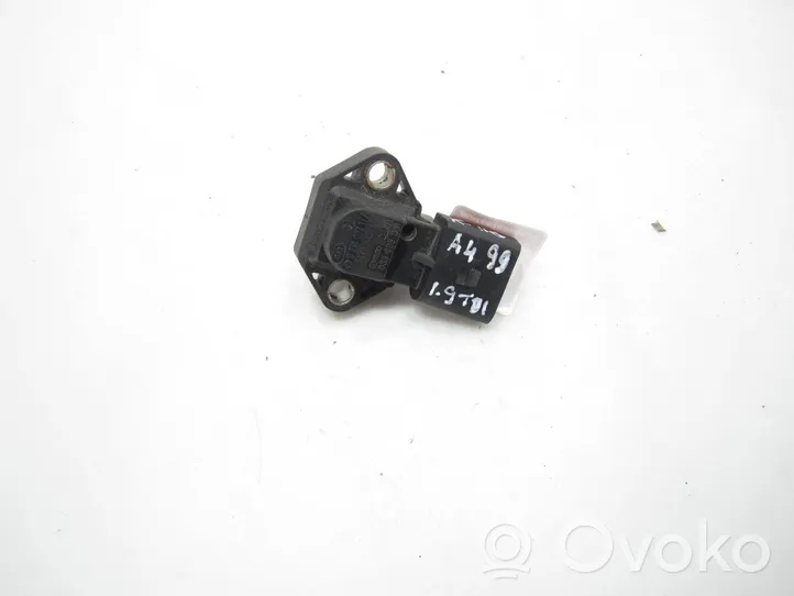 Audi A4 S4 B5 8D Capteur de pression d'air 038906051